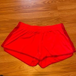 Reebok Women’s Running Shorts Size XL
Red
